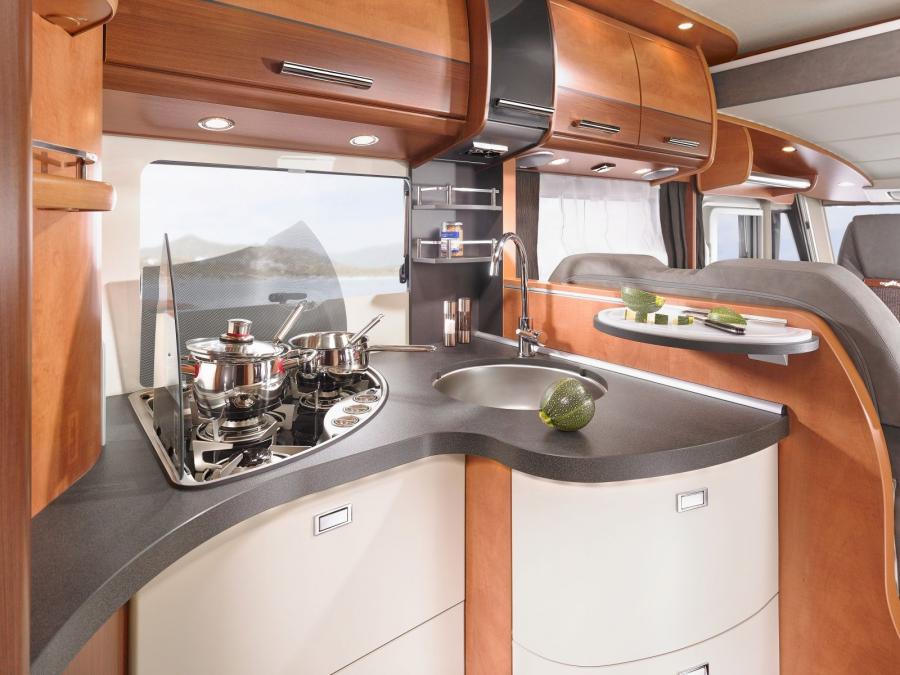 Интерьер Carthago C-Tourer I 2011 года  (фото 13 из 16)